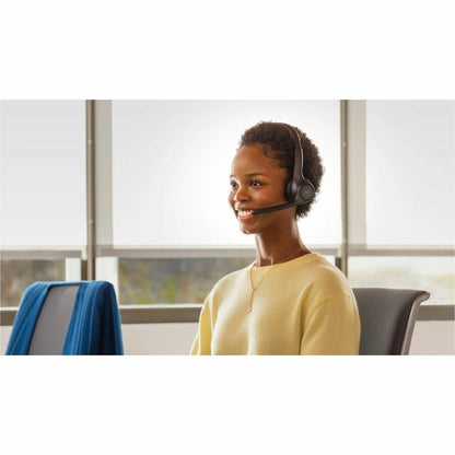 Life-Style Image for Logitech Zone 305 for Business, Wireless Bluetooth Headset With Microphone, Native Bluetooth, for Microsoft Teams, Black