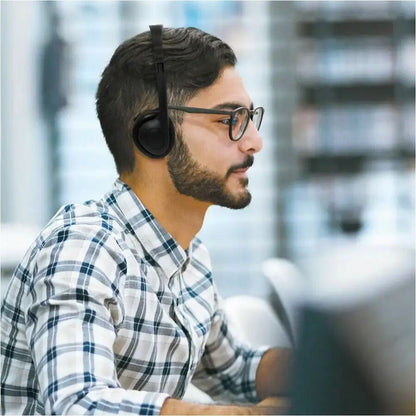 Life-Style Image for AVID AE-711R Headphones