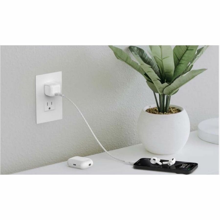 Alternate-Image5 Image for Belkin BoostCharge Cubic USB-C Wall Charger 20W