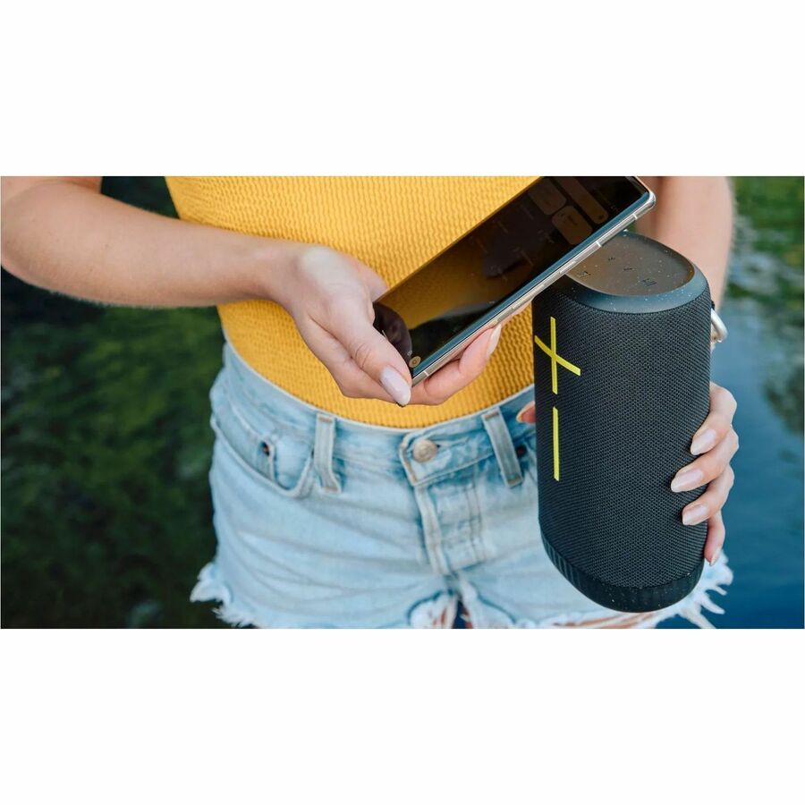 Alternate-Image9 Image for ULTIMATE EARS EVERBOOM Wireless Bluetooth Portable Speaker, Big Bass and Immersive 360-Degree Sound, Floatable Waterproof Speaker IP67, up to 20-Hour Battery and 180 ft (55 m) Range, Black