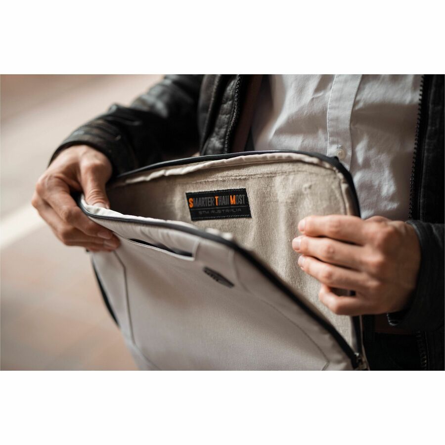 Alternate-Image5 Image for STM Goods Myth Carrying Case (Sleeve) for 13" to 14" Apple MacBook Pro - Micro Chip