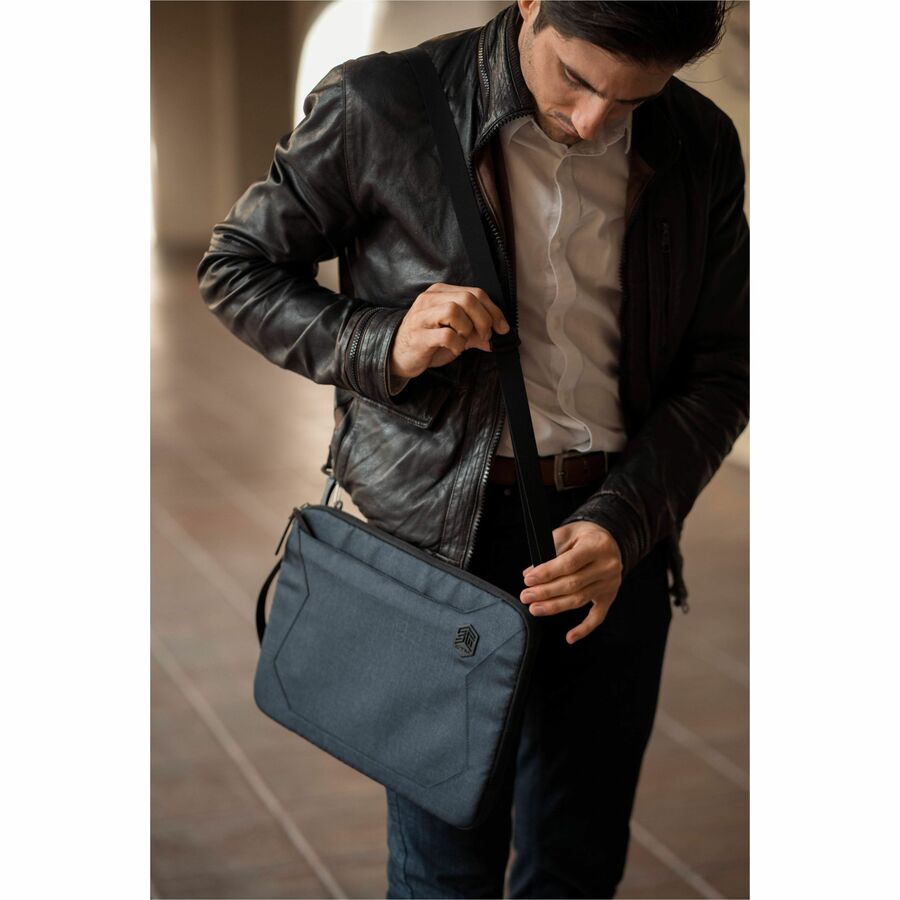 Alternate-Image5 Image for STM Goods Myth Carrying Case (Sleeve) for 13" to 14" Apple MacBook Pro - Midnight Blue