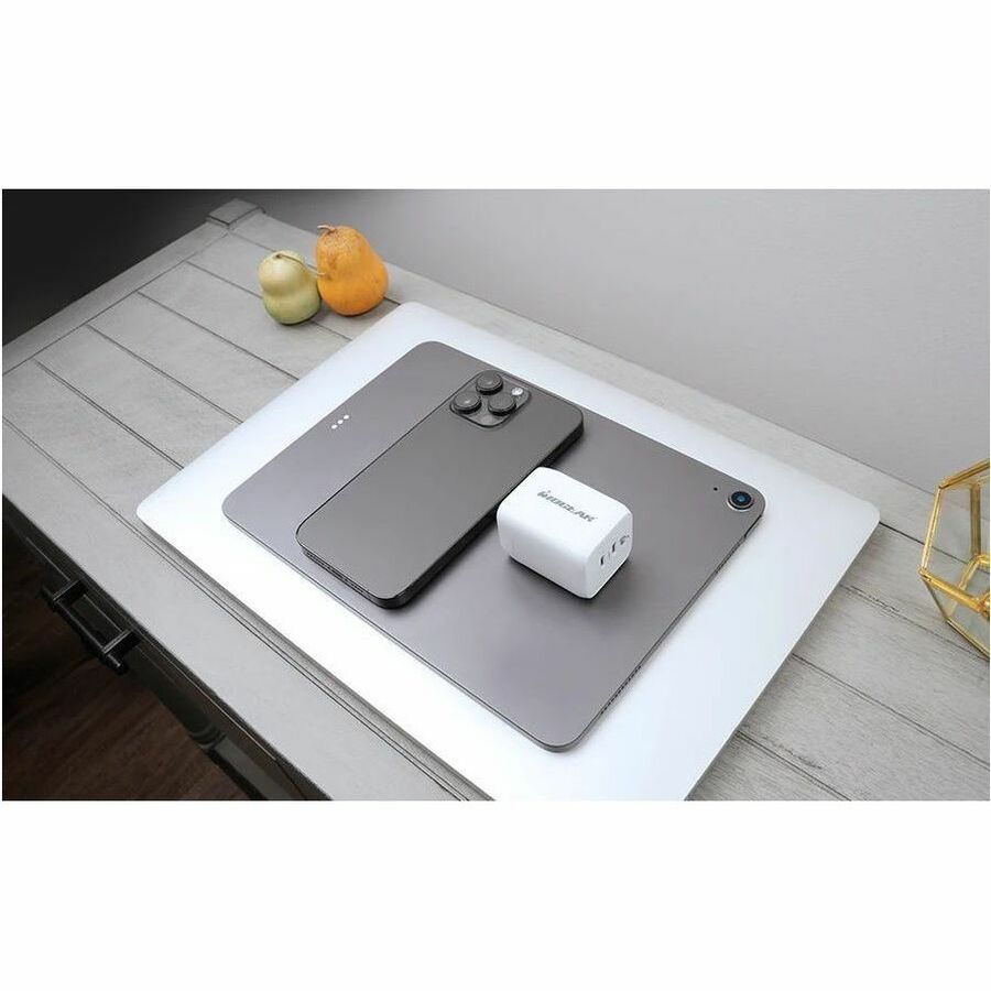 Alternate-Image6 Image for IOGEAR GearPower Dual USB-C 65W GaN Charger