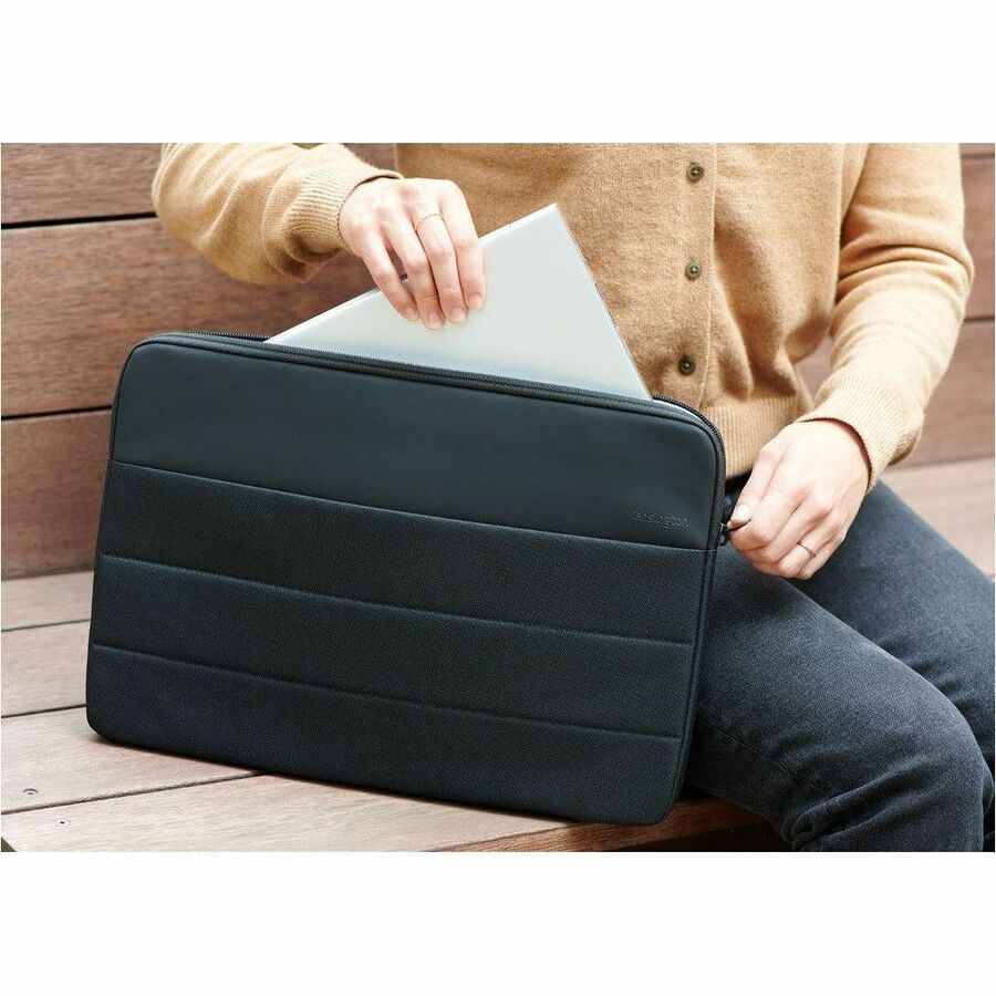 Alternate-Image5 Image for Kensington Carrying Case (Sleeve) for 14" Notebook - Black