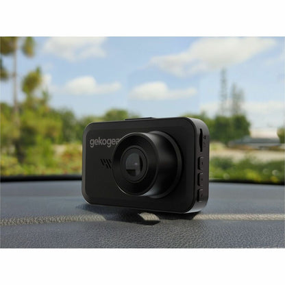 Life-Style Image for GekoGear Orbit D111 1080P HD Dash Cam