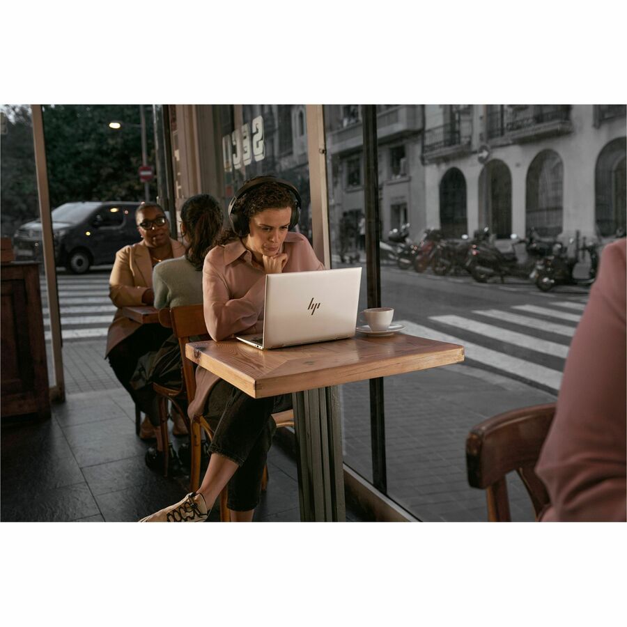 Alternate-Image1 Image for HP EliteBook 840 G6 14" Notebook - 60 Hz - Intel Core i7 - 16 GB - 512 GB SSD