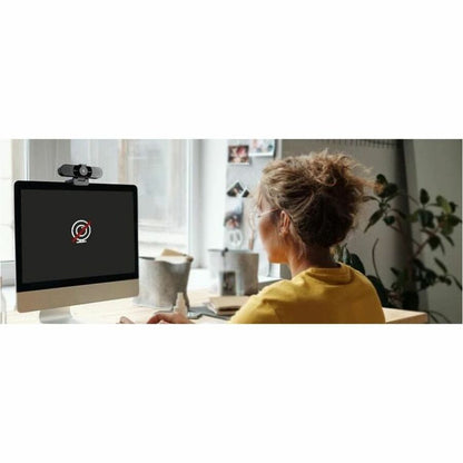 Life-Style Image for EMEET C960 - 1080P Webcam with 2 Noise Reduction Mics, 90&deg; Field of View, Plug and Play and compatible with all OS, and popular Apps Zoom/Skype/Facetime/YouTube, Mac/Windows