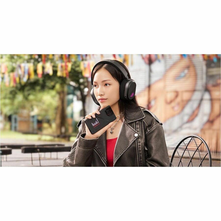 Life-Style Image for Asus ROG Pelta Gaming Headset