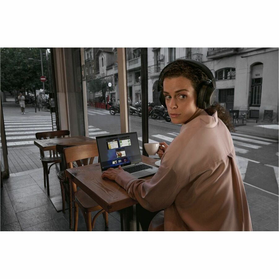Alternate-Image2 Image for HP EliteBook 6 G1i 14" Notebook - WUXGA - Intel Core Ultra 7 265U - vPro Technology - 32 GB - 512 GB PCIe NVMe SSD - English Keyboard - Pike Silver Aluminum