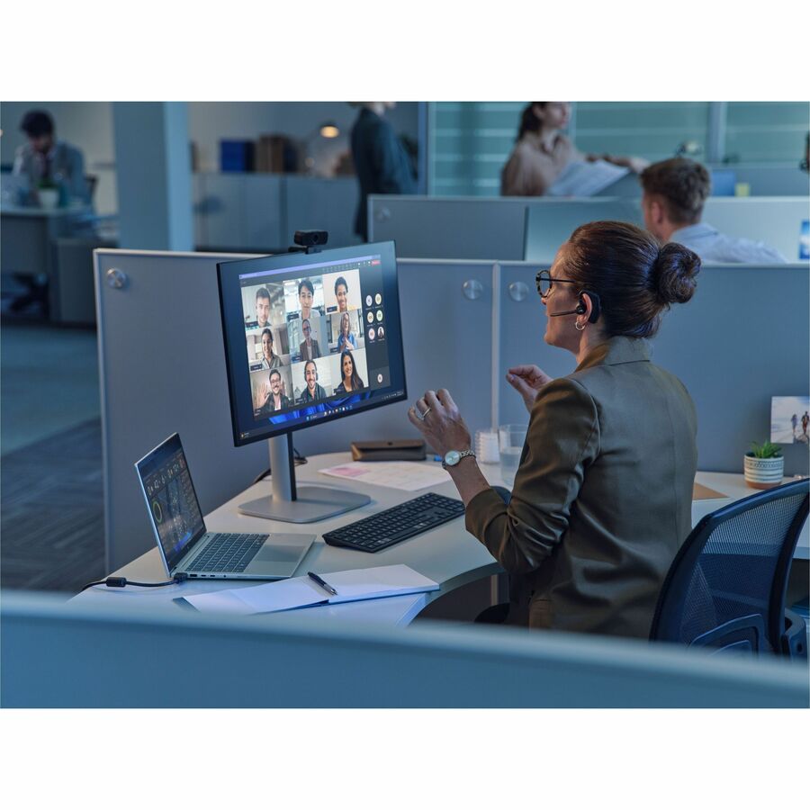 Life-Style Image for HP EliteBook 6 G1a 14" Touchscreen Notebook - WUXGA - 60 Hz - AMD Ryzen 5 230 - 16 GB - 512 GB PCIe NVMe SSD - English Keyboard - Pike Silver