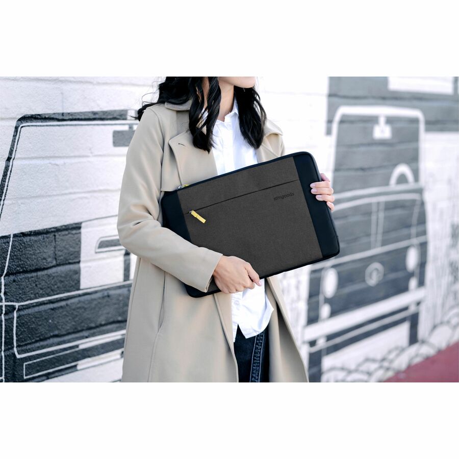 Alternate-Image3 Image for STM Goods Kin Carrying Case (Sleeve) for 13" to 14" Apple MacBook Pro - Black Slate