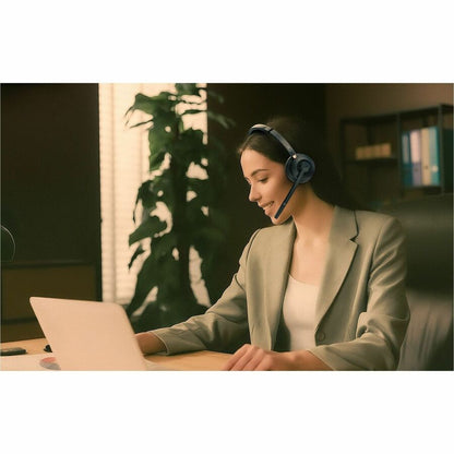 Life-Style Image for Creative Chat Wireless Lightweight Wireless On-Ear Headset