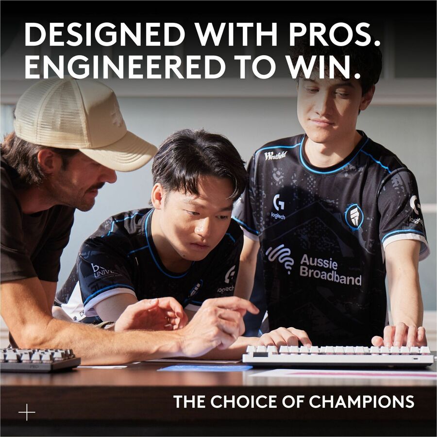 Alternate-Image2 Image for Logitech G PRO X SUPERLIGHT 2c wireless gaming mouse, 51 g pro-grade compact mouse with 5 programmable buttons, USB-C charging, 44K DPI sensor, up to 8 kHz polling for PC/Mac, Pink