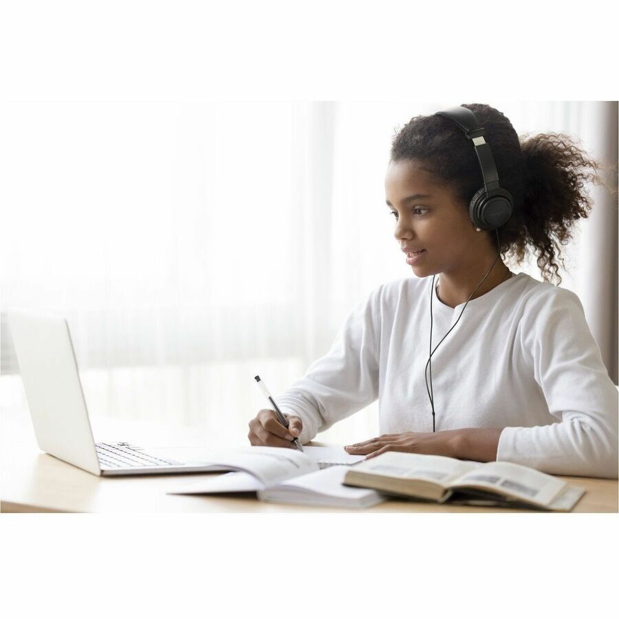 Life-Style Image for Kensington Classic EQ USB-C Headphone
