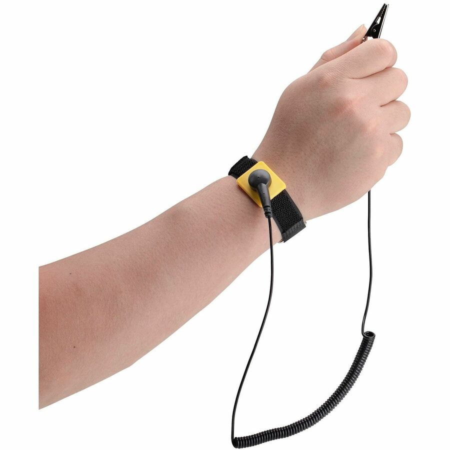 Alternate-Image1 Image for StarTech Antistatic Wrist Strap with Grounding Cable, ESD Electrostatic Discharge Band, 5ft / 1.5m Detachable Cord, TAA- Compliant