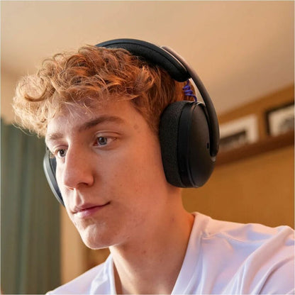 Life-Style Image for Logitech G325 LIGHTSPEED Wireless Bluetooth Gaming Headset, All-Day Comfort, Built-In Mic with Noise Reduction, 24-Bit Audio, Switch, Black