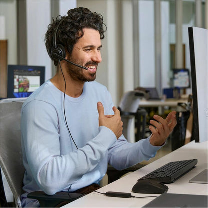 Life-Style Image for Poly Mission 425 Stereo USB Wired Headset (Bulk) (C01B6A6)