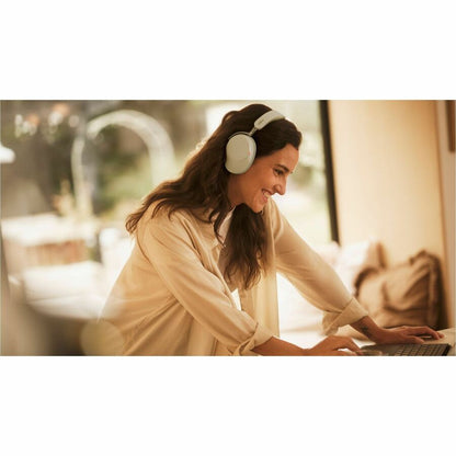 Life-Style Image for Jabra Evolve3 85 Headset
