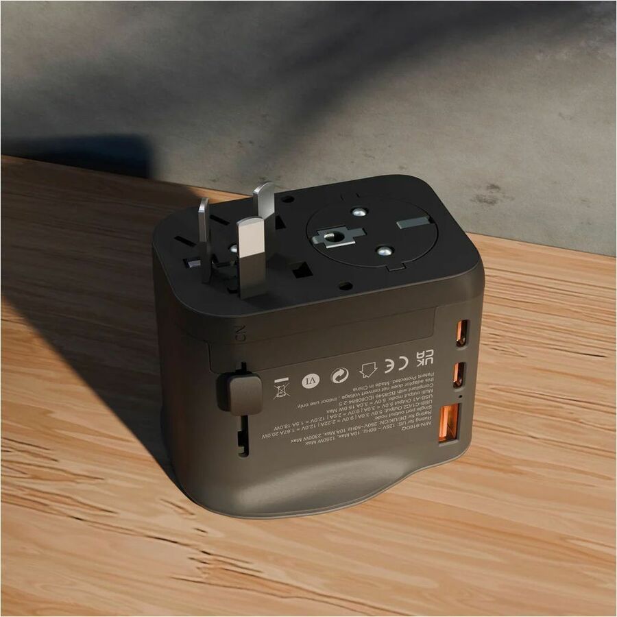 Alternate-Image8 Image for Targus 20W World Travel Adapter with USB Ports