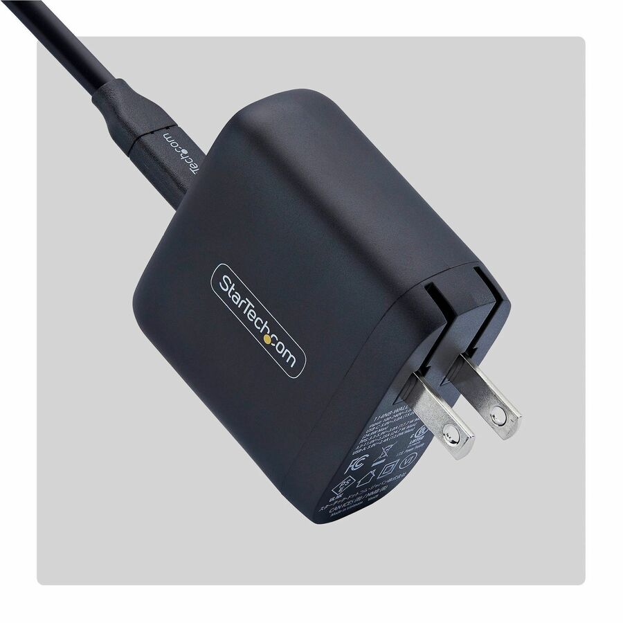Alternate-Image3 Image for StarTech 37W USB-C & USB-A Wall Charger, Portable Charger with USB Power Delivery Fast Charging, 25W USB-C PD / 12W USB-A Output