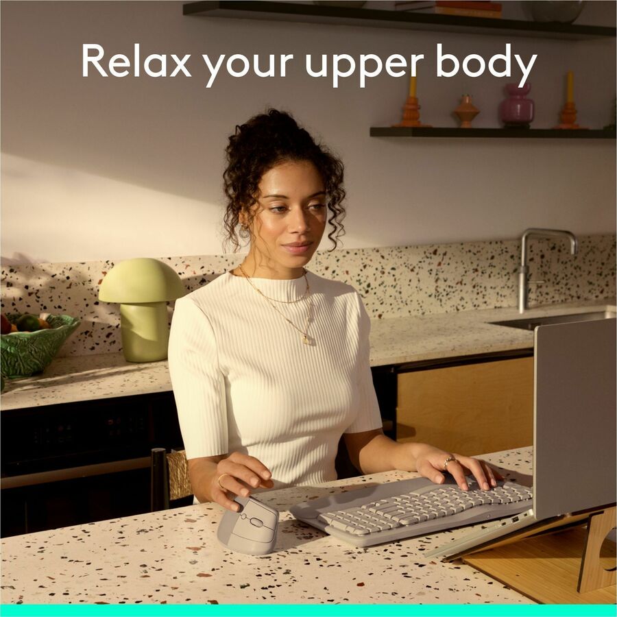 Alternate-Image3 Image for Logitech Lift Vertical Ergonomic Mouse, Wireless, Bluetooth or Logi Bolt USB receiver, Quiet clicks, 6 buttons, Sand