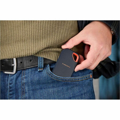 Alternate-Image1 Image for SanDisk Extreme Portable SDSSDE70-4T00-G25 4 TB Portable Solid State Drive - External