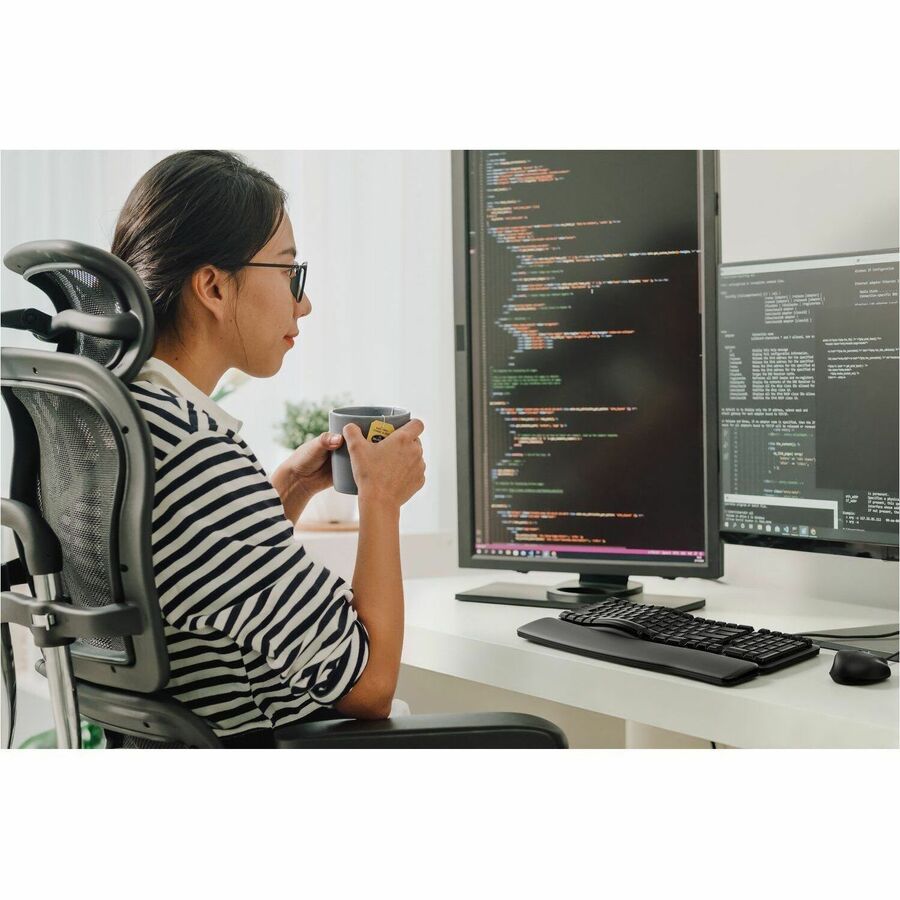 Life-Style Image for Kensington Pro Fit Ergo KM620-W Wired EQ Desktop Set