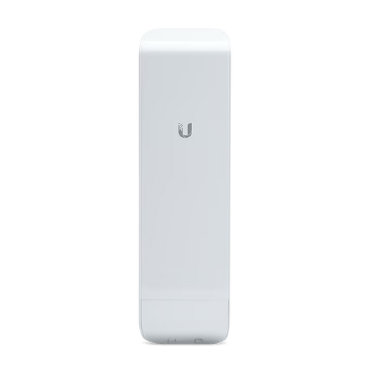 Ubiquiti NanoStation M5 airMAX 5 GHz outdoor CPE front view
